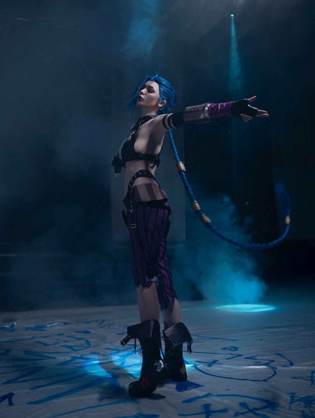《艾尔登法环:黑夜君临》修女神级Cos!曼妙腰肢极尽魅惑 《艾尔登法环:黑夜君临》修女神级Cos!曼妙腰肢极尽魅惑