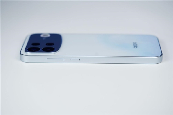 首款双金标万毫安手机!OPPO A7 Pro Max图赏 自带散热风扇、IP69防水!OPPO K15图赏