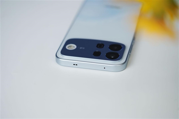 首款双金标万毫安手机!OPPO A7 Pro Max图赏 自带散热风扇、IP69防水!OPPO K15图赏