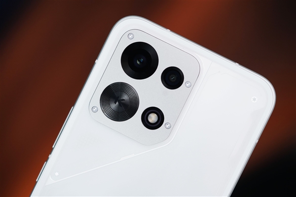 自带散热风扇、IP69防水!OPPO K15图赏 首款双金标万毫安手机!OPPO A7 Pro Max图赏