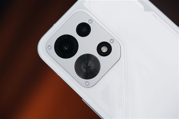 自带散热风扇、IP69防水!OPPO K15图赏 首款双金标万毫安手机!OPPO A7 Pro Max图赏
